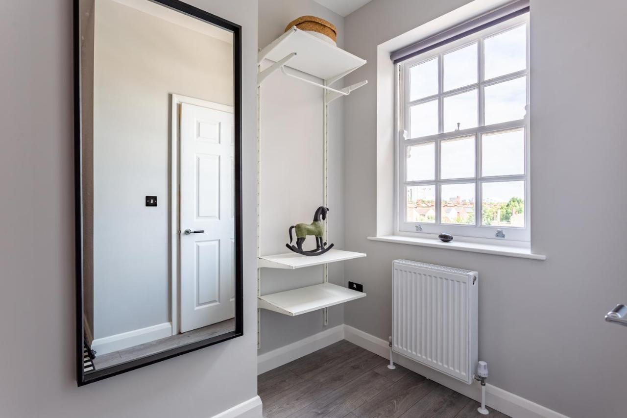 2 Bedroom Apartments With Sofa Bed In Southend Exterior photo