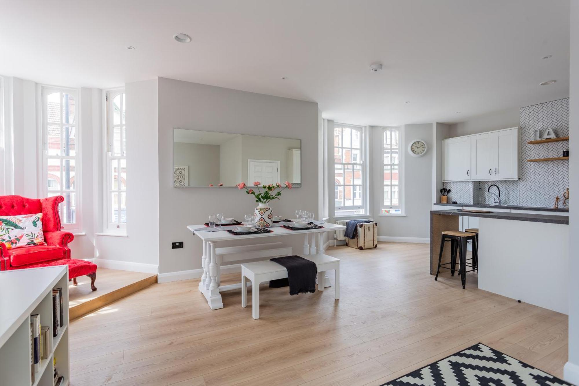 2 Bedroom Apartments With Sofa Bed In Southend Exterior photo
