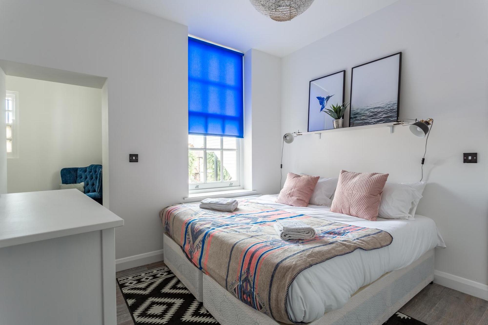 2 Bedroom Apartments With Sofa Bed In Southend Exterior photo
